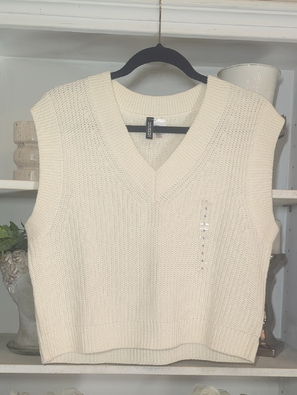 H&M Women's  Cream V-Neck Knit Sweater Vest - Sleeveless